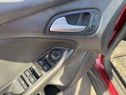 Used 2015 Ford Focus SE w/ Equipment Group 201A image 7