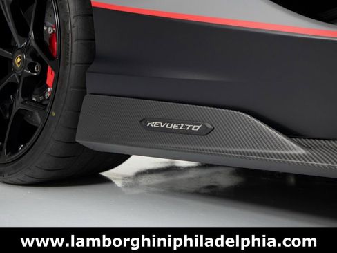 Used 2024 Lamborghini Revuelto image 47