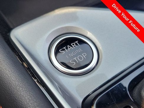 Used 2025 Nissan Altima 2.5 SR AWD/4WD image 9