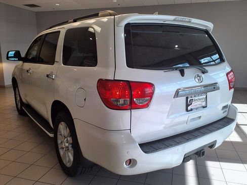 Used 2015 Toyota Sequoia Platinum image 4
