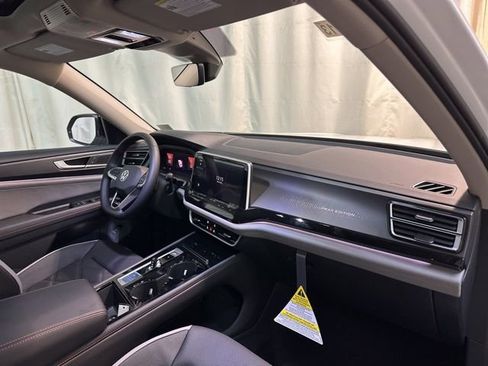 New 2026 Volkswagen Atlas Peak Edition AWD/4WD image 38