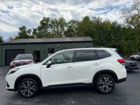 Used 2023 Subaru Forester Limited image 3