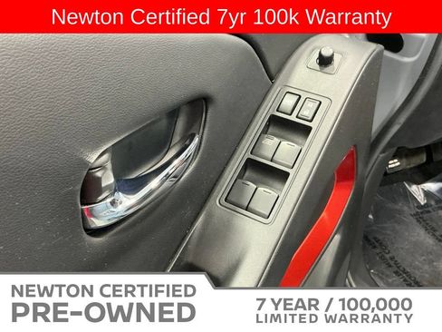 Used 2025 Nissan Frontier PRO-4X AWD/4WD image 39