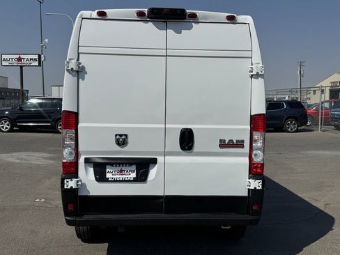 Used 2021 RAM ProMaster 2500 FWD image 4