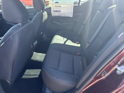 Used 2025 Nissan Altima 2.5 SV FWD image 13