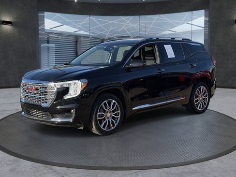 Certified 2024 GMC Terrain Denali w/ Denali Premium Package AWD/4WD image 2