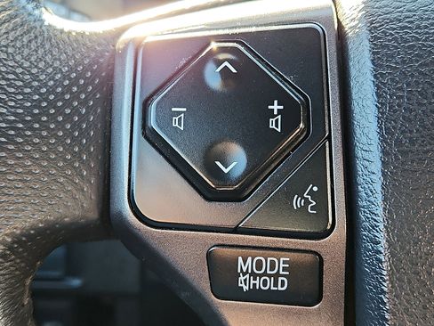 Used 2018 Toyota Tacoma 2WD Double Cab image 20