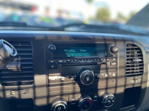 Used 2011 Chevrolet Silverado 2500 W/T image 48