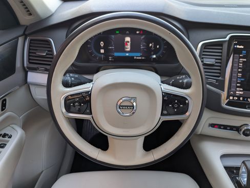 Used 2023 Volvo XC90 B5 Core image 24