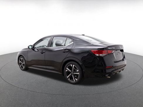 Used 2025 Nissan Sentra SV FWD image 5