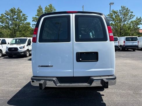 Used 2024 Chevrolet Express 2500 w/ Driver Convenience Package RWD image 4