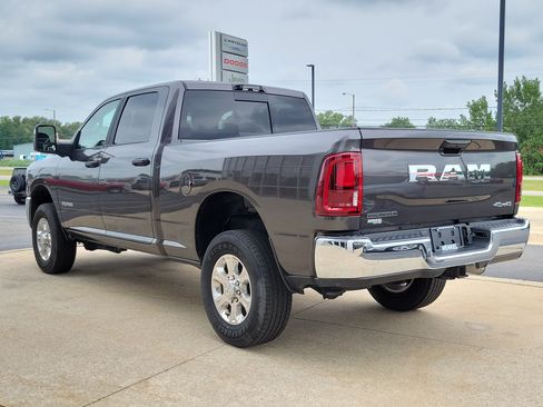 Used 2025 RAM 2500 Big Horn AWD/4WD image 3