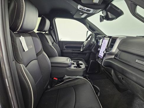 New 2025 RAM 2500 Laramie AWD/4WD image 21