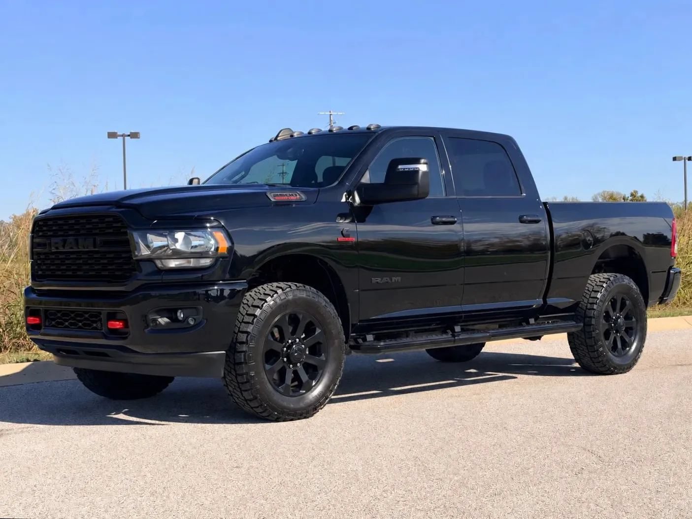 Used 2024 RAM 2500 Big Horn w/ Night Edition AWD/4WD image 1