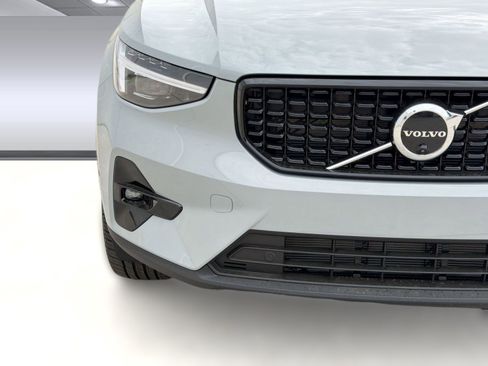 New 2026 Volvo XC40 B5 Plus w/ Protection Package Premier image 11