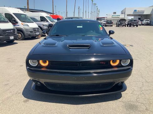 Certified 2021 Dodge Challenger R/T Scat Pack w/ Driver Convenience Group RWD image 2