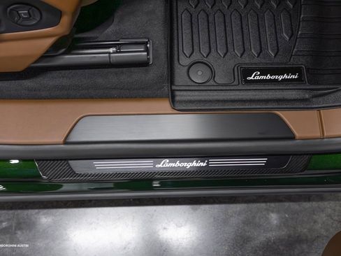 New 2025 Lamborghini Urus SE image 53