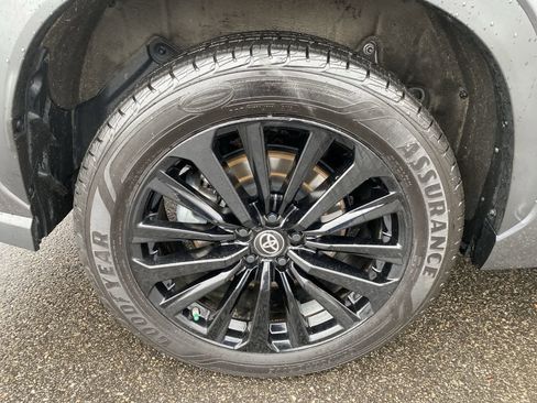 Certified 2025 Toyota Highlander XSE image 21