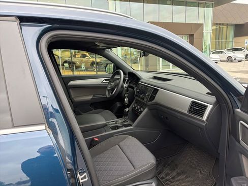 Used 2021 Volkswagen Atlas Cross Sport S image 21