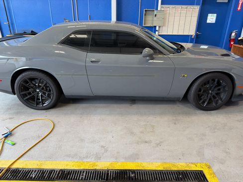 Used 2019 Dodge Challenger R/T Scat Pack w/ 1320 Drag Pack RWD image 2