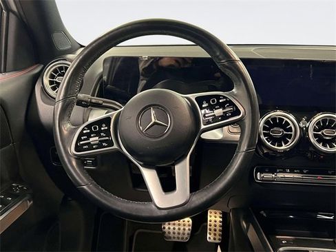 Certified 2022 Mercedes-Benz GLB 250 4MATIC image 15