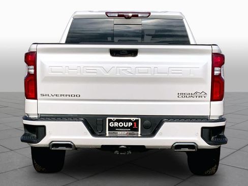 Used 2024 Chevrolet Silverado 1500 High Country w/ Technology Package AWD/4WD image 5