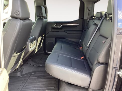 Used 2024 GMC Sierra 1500 SLT image 29