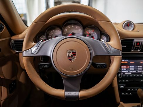 Used 2009 Porsche 911 Carrera S image 10