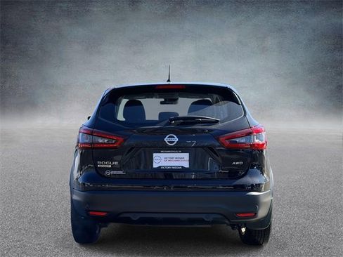 Used 2021 Nissan Rogue Sport S image 3