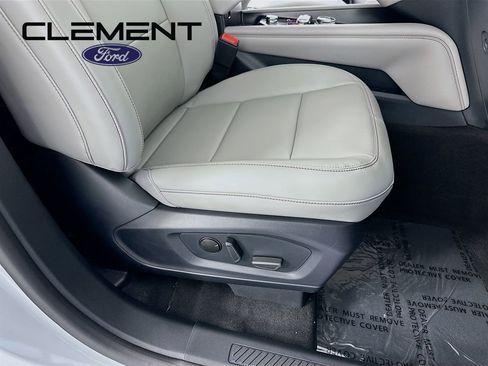 New 2026 Ford Explorer Active w/ Active Comfort Package image 31