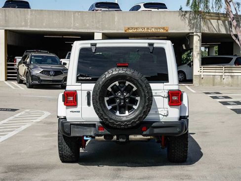 Used 2024 Jeep Wrangler Unlimited Rubicon 4xe AWD/4WD image 3