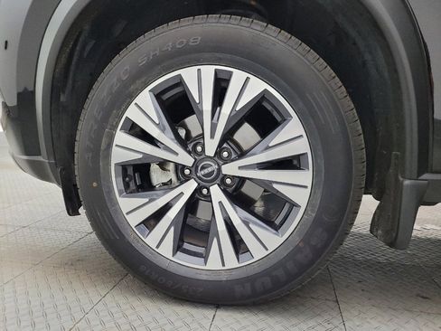 Used 2023 Nissan Rogue SV image 31