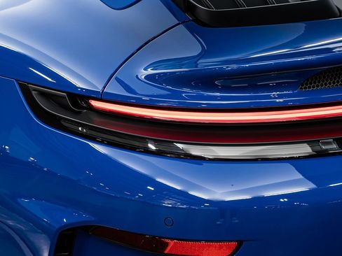 Used 2025 Porsche 911 GT3 image 24