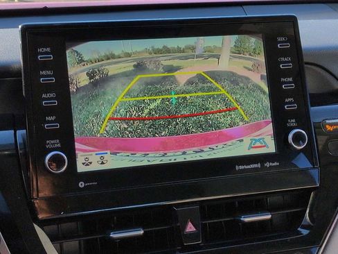 Used 2022 Toyota Camry XSE image 28