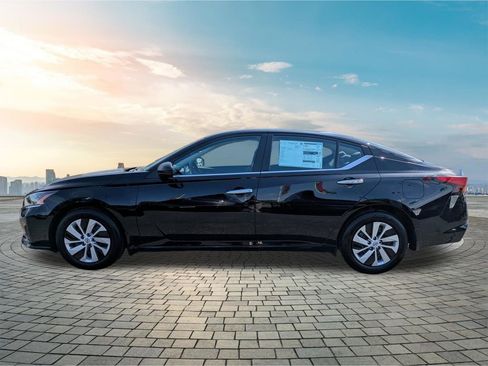 Used 2025 Nissan Altima 2.5 S FWD image 8