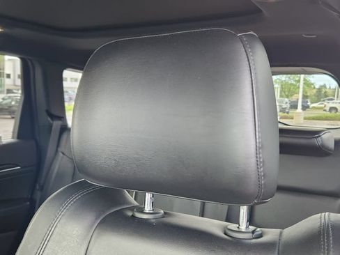 Used 2019 Jeep Grand Cherokee Limited w/ Luxury Group II AWD/4WD image 15