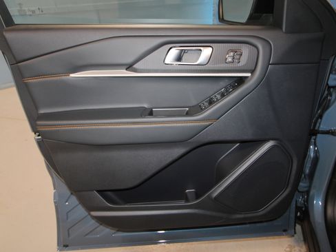 New 2026 Ford Explorer Tremor w/ Tremor Convenience Package image 4