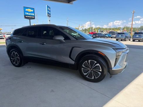 Used 2024 Chevrolet Blazer EV LT AWD/4WD image 6