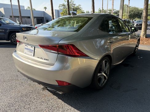 Used 2018 Lexus IS 300 AWD w/ Comfort Package image 9