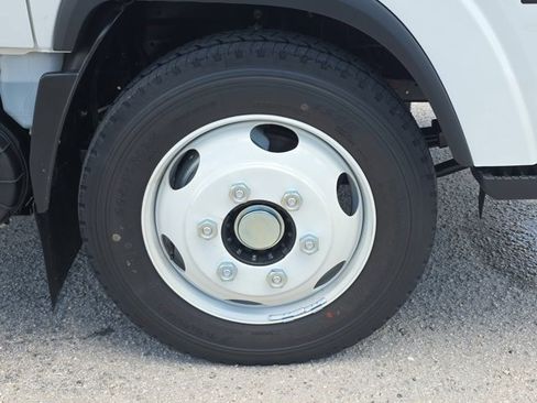 New 2027 Isuzu NPR RWD image 5