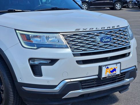 Used 2018 Ford Explorer Platinum AWD/4WD image 7