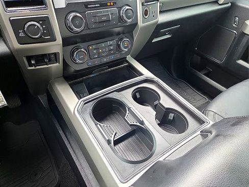 Used 2020 Ford F250 Lariat w/ Chrome Package image 25