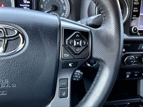 Certified 2023 Toyota Tacoma TRD Off-Road image 24