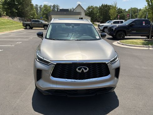 Used 2024 INFINITI QX60 Luxe w/ Performance Audio Package AWD/4WD image 9