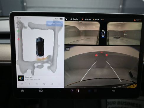 Used 2024 Tesla Model Y Long Range AWD/4WD image 6