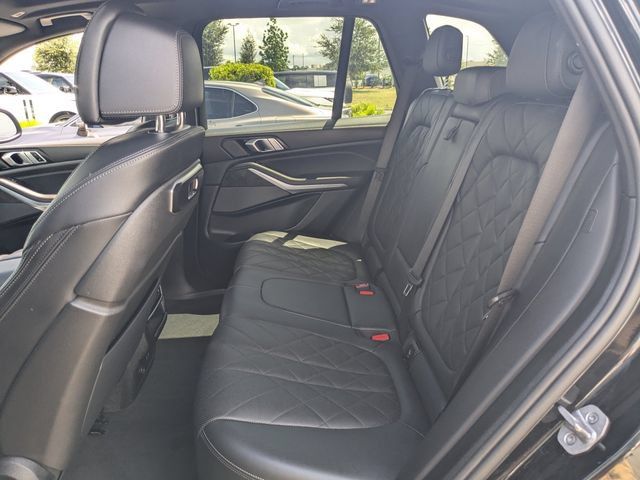 Used 2025 BMW X5 xDrive40i AWD/4WD image 12