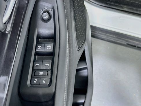 Used 2023 Jeep Grand Cherokee L Laredo AWD/4WD image 17