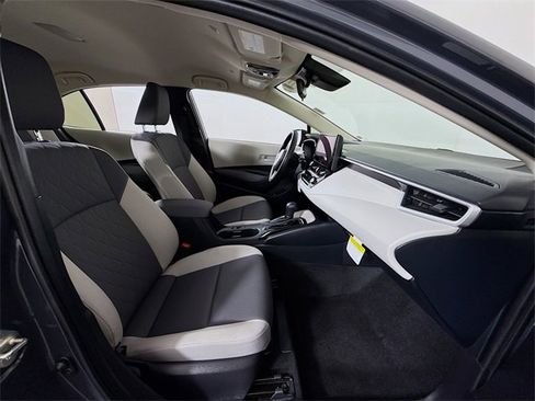 Certified 2025 Toyota Corolla LE image 25