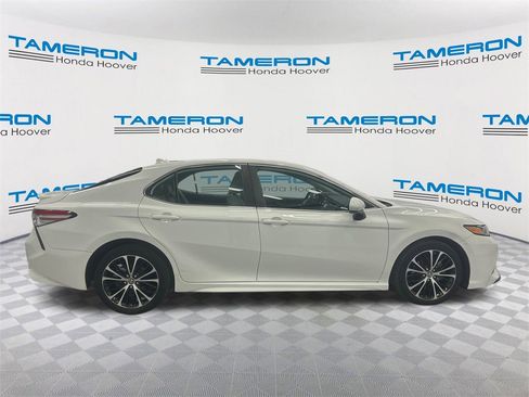 Used 2019 Toyota Camry SE image 6