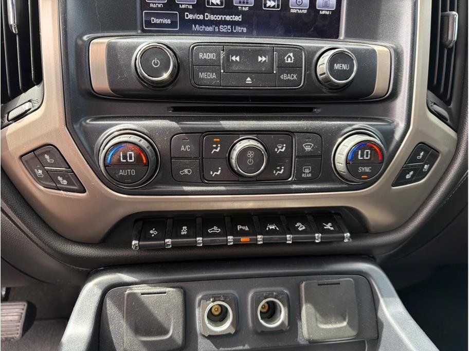 Used 2016 GMC Sierra 1500 Denali w/ Enhanced Driver Alert Package AWD/4WD image 7